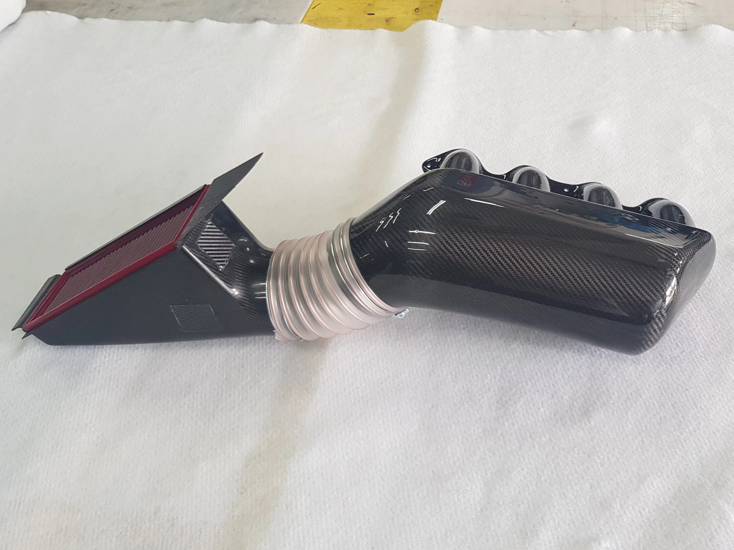 Carbon Airbox mit Ansaugtrichter und Filter passend für BMW E30 M3 S14