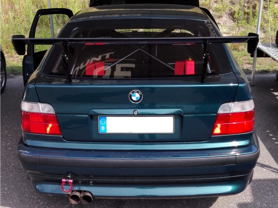 Carbon Heckklappe passend für BMW E36 Compact – Leichtbau Motorsport