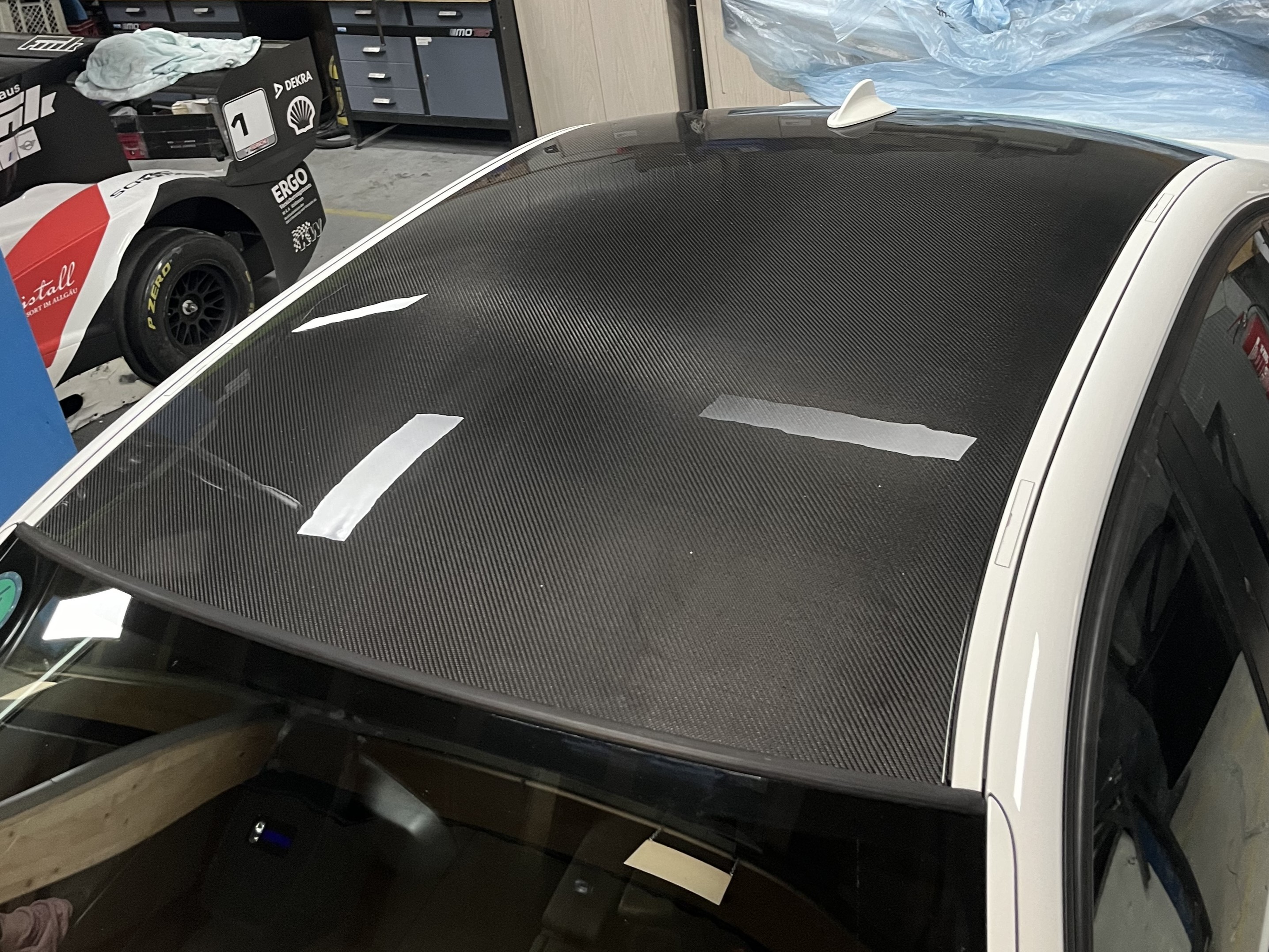 Carbon Dach passend für BMW E90 & E90 M3 Limousine – Sandwichbauweise