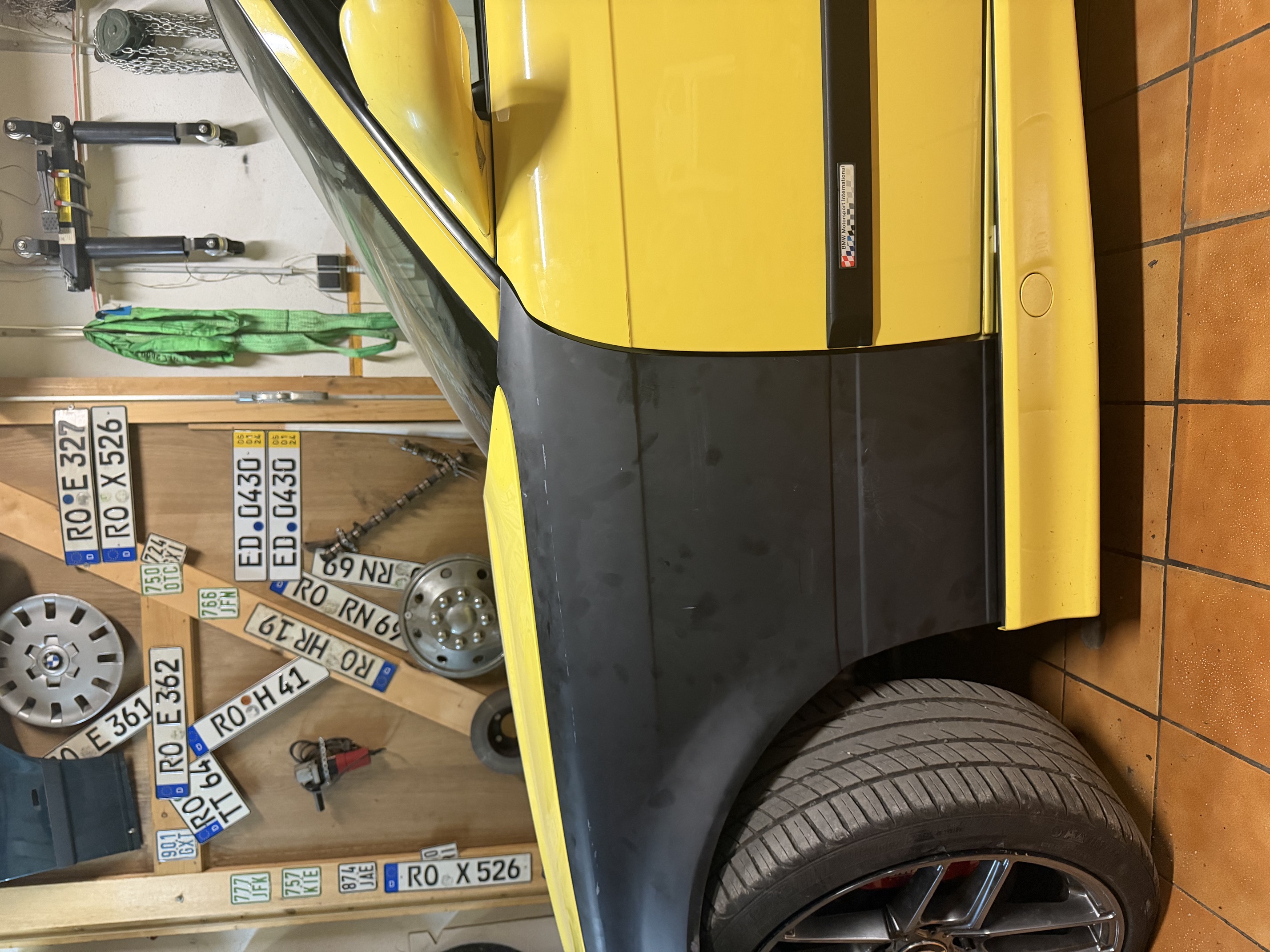 GFK-UP Kotflügel Set passend für BMW E36 Coupé, Limousine und Compact – ca. 15 mm breiter