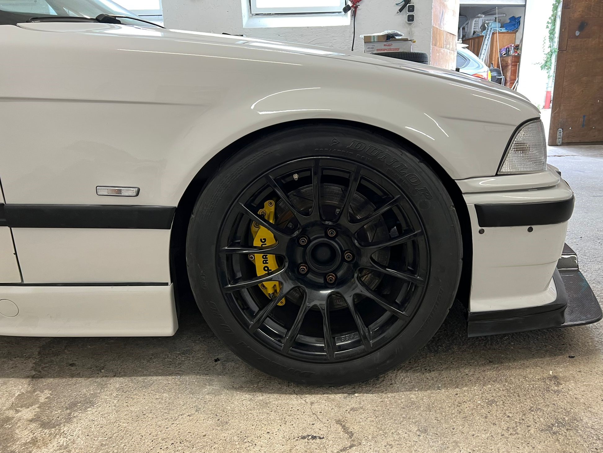 Carbon Kotflügel Set passend für BMW E36 Coupé – ca. 15 mm breiter