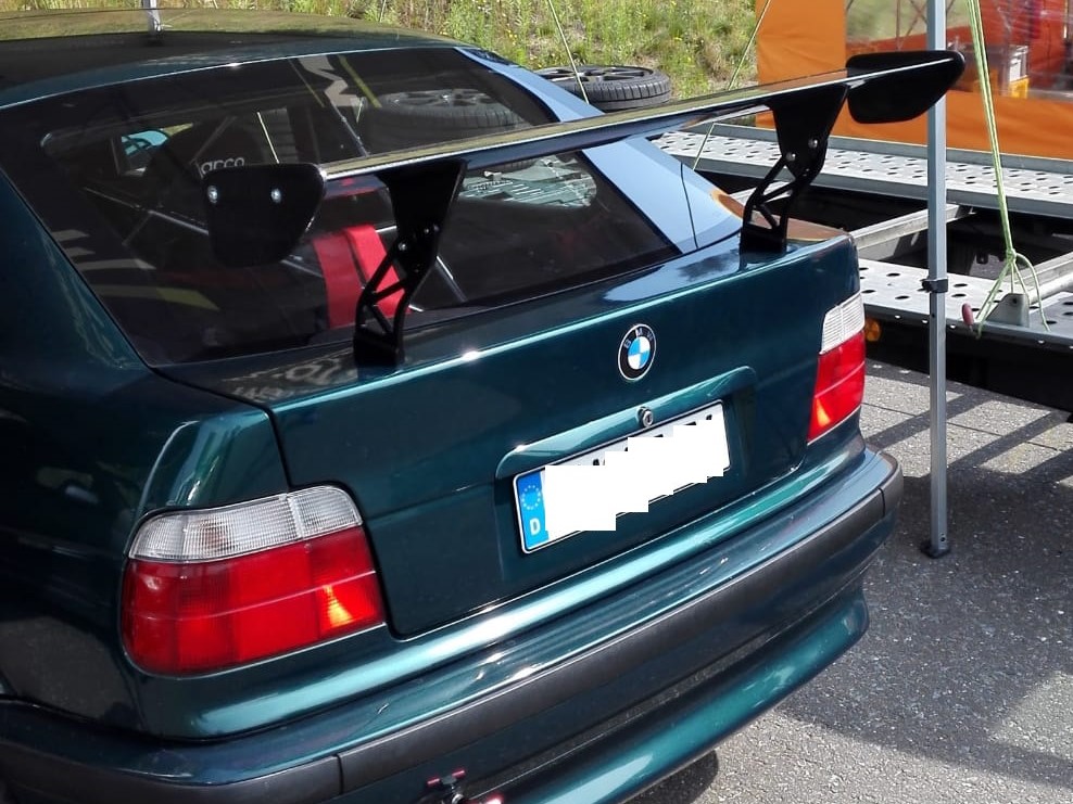 Carbon Heckklappe passend für BMW E36 Compact – Leichtbau Motorsport