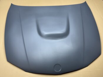Carbon Serien-Motorhaube mit Powerdom passend für BMW E81/82/87/88 1er M-Modelle